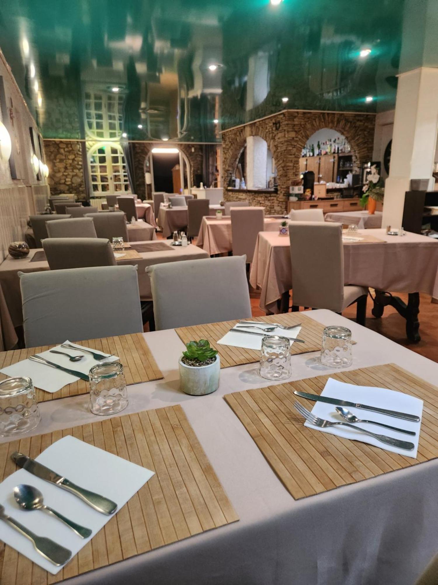 Logis Hotel Restaurant Les Charmettes Аржель-сюр-Мер Экстерьер фото